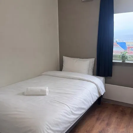 Aparthotel Komfortabelt, Privat Rom Med Kodelas 3*